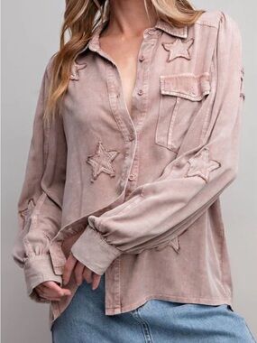 Easel Mineral Washed Blush Star Embroidered Button-Down Shirt